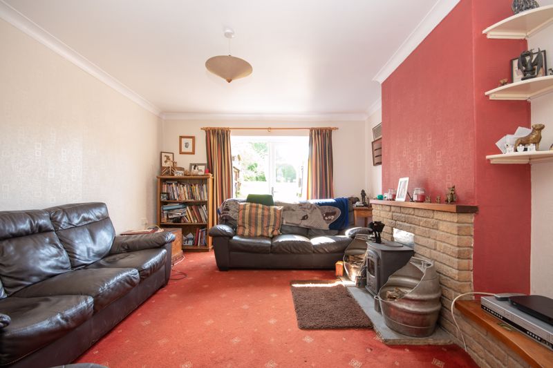 3 bed house for sale in Hill View, Yeovil  - Property Image 3