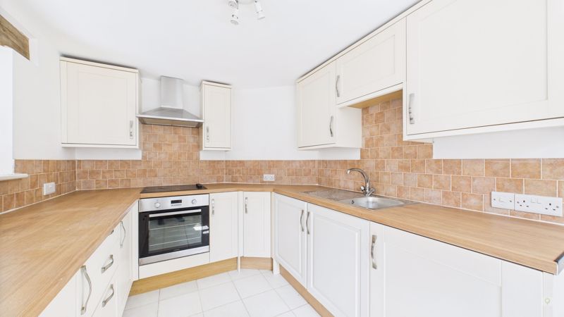 2 bed bungalow to rent in St James Mews, South Petherton  - Property Image 2