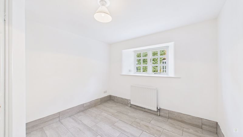 2 bed bungalow to rent in St James Mews, South Petherton  - Property Image 8