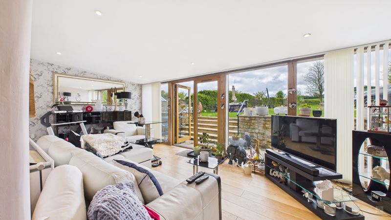3 bed cottage for sale in Water Street, Seavington St Mary  - Property Image 16