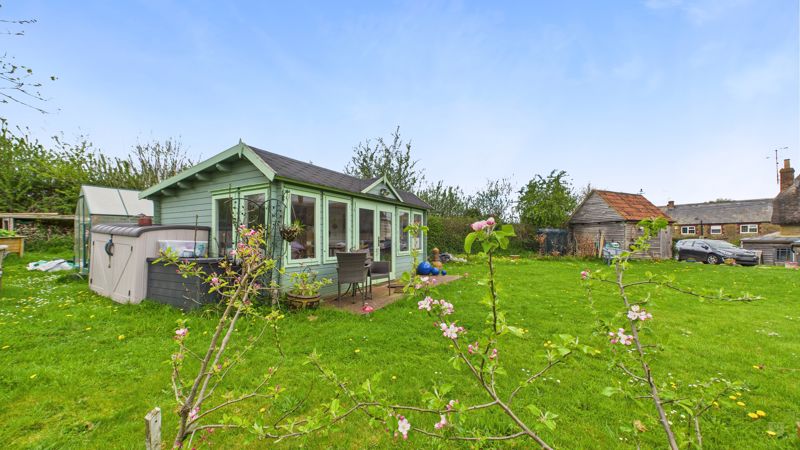 3 bed cottage for sale in Water Street, Seavington St Mary  - Property Image 9