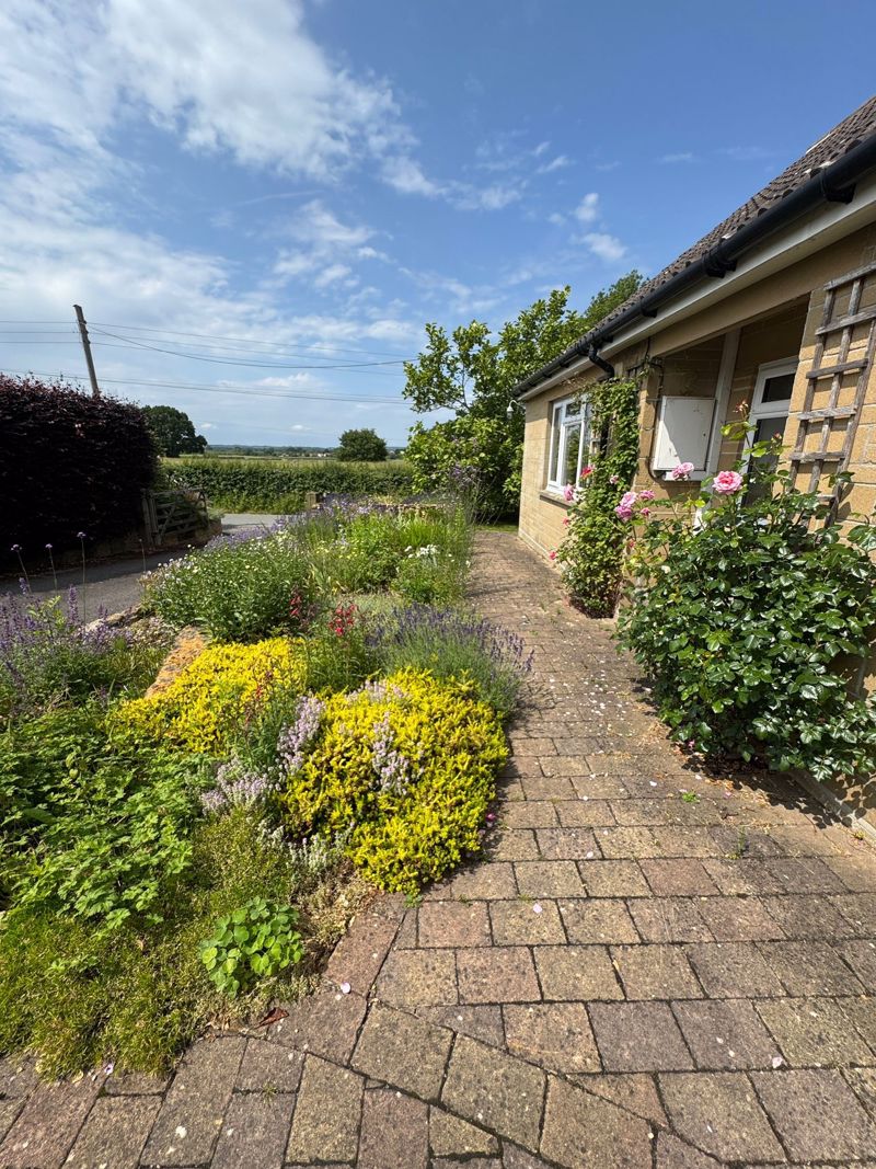 4 bed bungalow for sale in Owl Street, East Lambrook  - Property Image 28