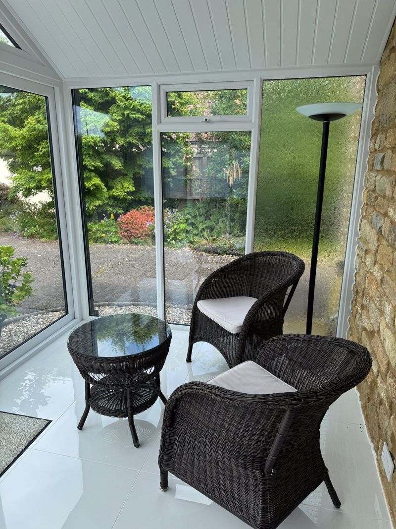 4 bed bungalow for sale in Owl Street, East Lambrook  - Property Image 25