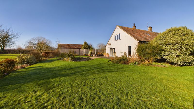 4 bed bungalow for sale in Owl Street, East Lambrook  - Property Image 7