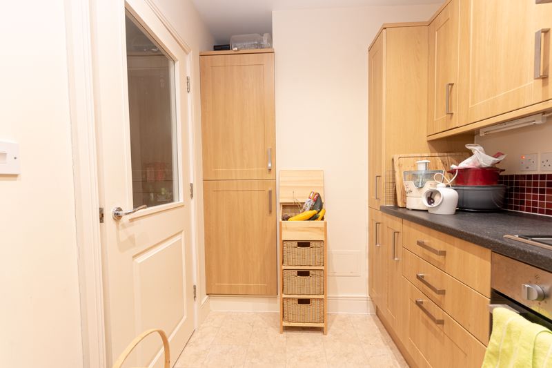 2 bed to rent in Tanyard Way, Yeovil  - Property Image 10