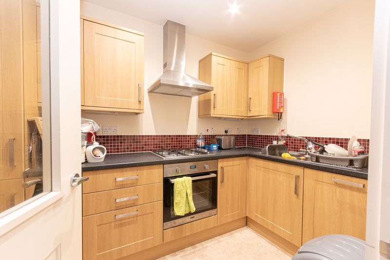 2 bed to rent in Tanyard Way, Yeovil  - Property Image 2