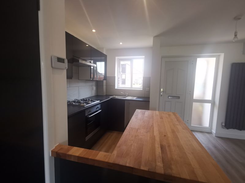 2 bed house to rent in North Street, Martock  - Property Image 9