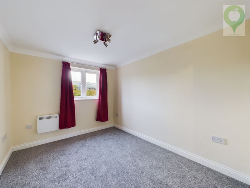 2 bed to rent in Jubilee Close, Crewkerne  - Property Image 9