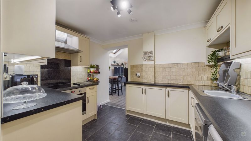 3 bed house for sale in Westend View, South Petherton  - Property Image 10