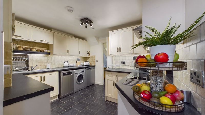 3 bed house for sale in Westend View, South Petherton  - Property Image 2