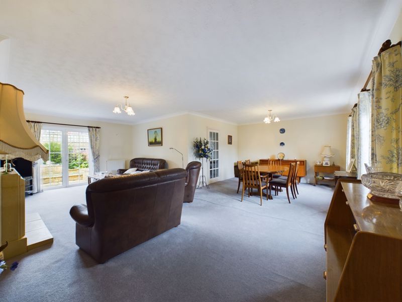 5 bed bungalow for sale in Breowan Close, Ilminster 2