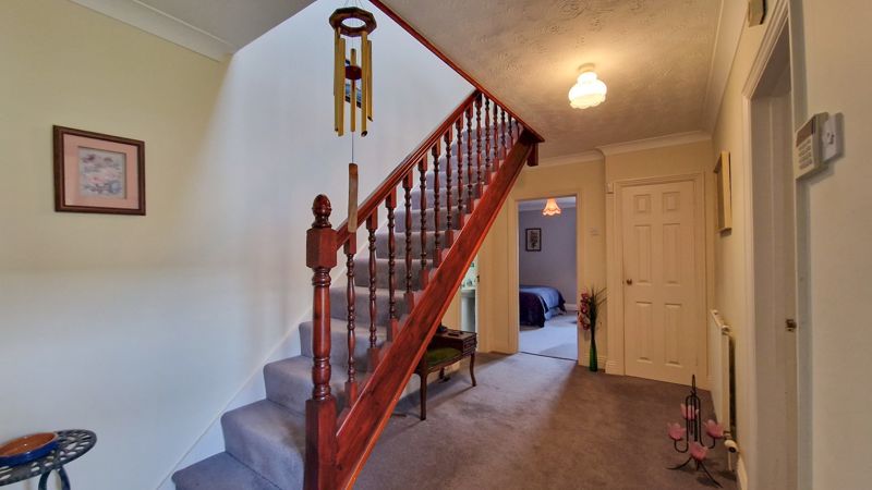 5 bed bungalow for sale in Breowan Close, Ilminster 6