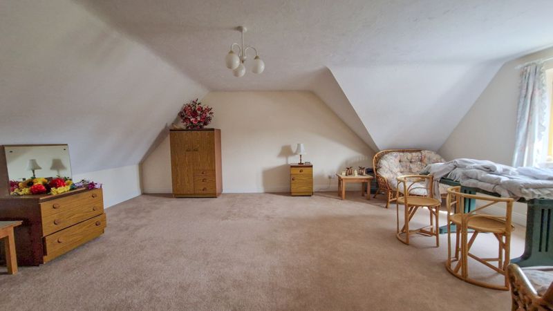 5 bed bungalow for sale in Breowan Close, Ilminster 7