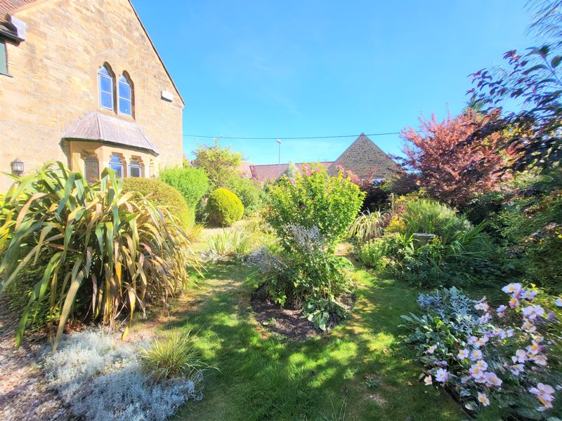 3 bed house to rent in The Old School Place, Sherborne  - Property Image 9