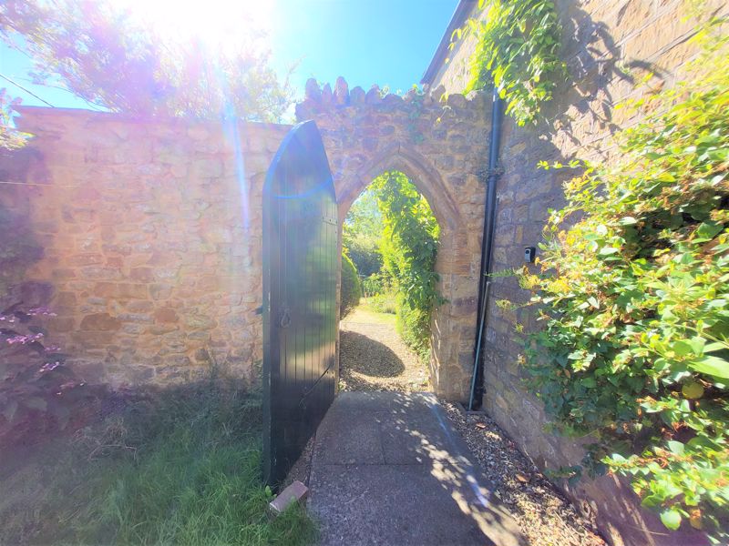 3 bed house to rent in The Old School Place, Sherborne  - Property Image 27