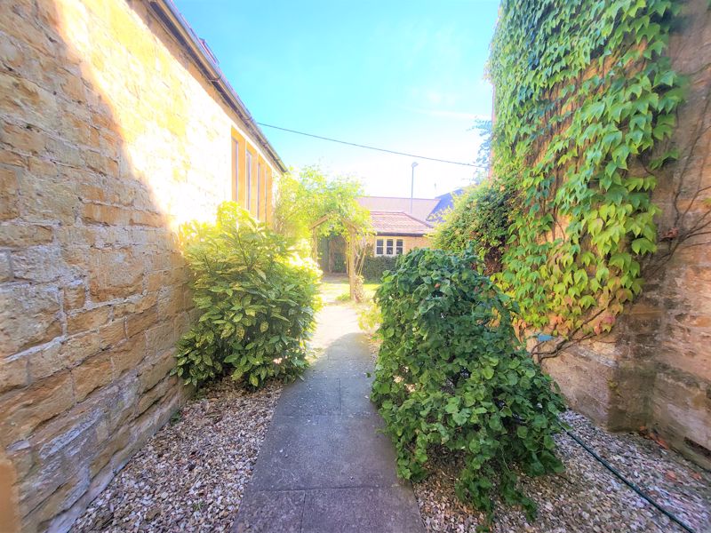 3 bed house to rent in The Old School Place, Sherborne  - Property Image 29