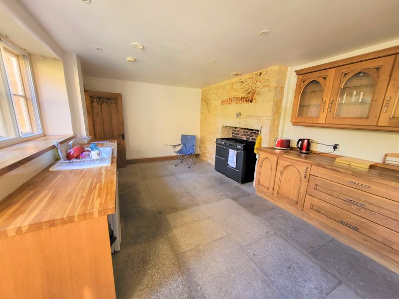 3 bed house to rent in The Old School Place, Sherborne  - Property Image 4