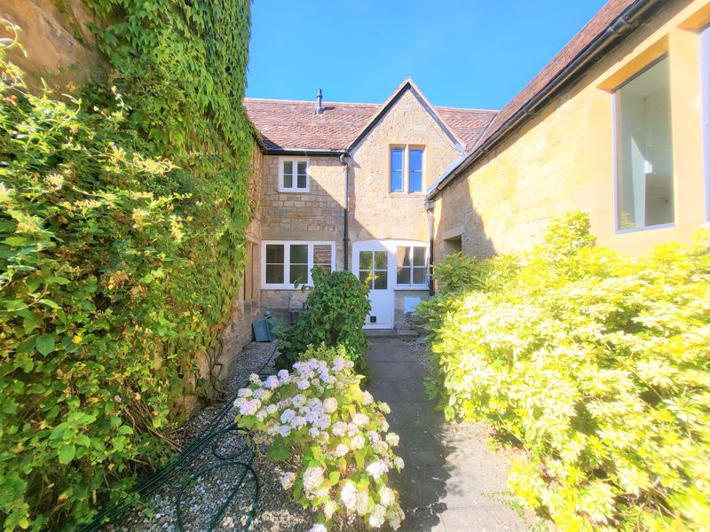 3 bed house to rent in The Old School Place, Sherborne  - Property Image 8