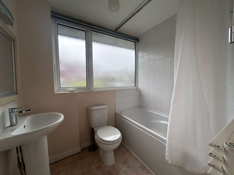 3 bed house to rent in Bucklers Mead Road, Yeovil  - Property Image 10