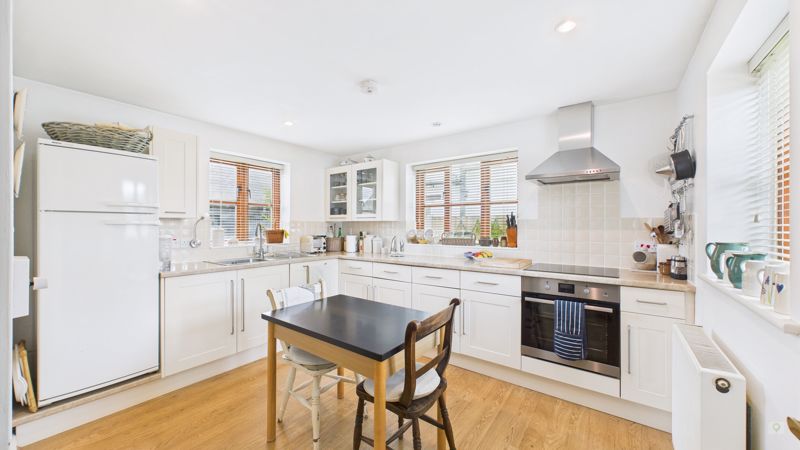 3 bed cottage for sale in The Orchard, Martock  - Property Image 3