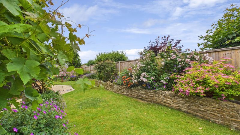 3 bed cottage for sale in The Orchard, Martock  - Property Image 32