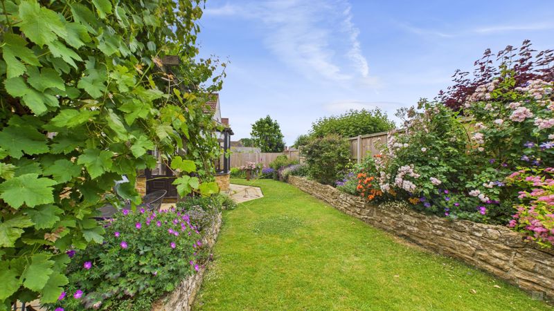 3 bed cottage for sale in The Orchard, Martock  - Property Image 33