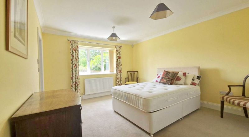 4 bed bungalow for sale in off St. Michaels Gardens, South Petherton  - Property Image 13