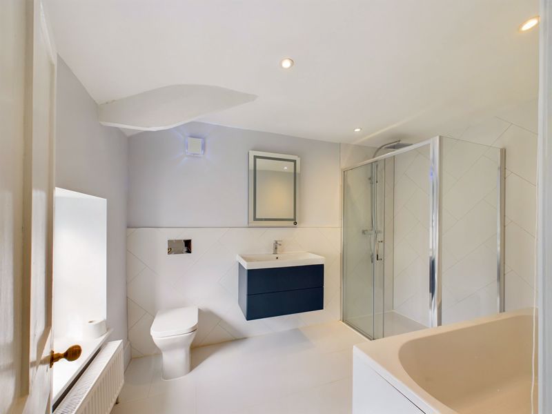 3 bed house for sale in Merriott Road, South Petherton 15