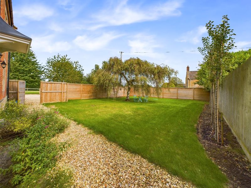 3 bed house for sale in Merriott Road, South Petherton 8