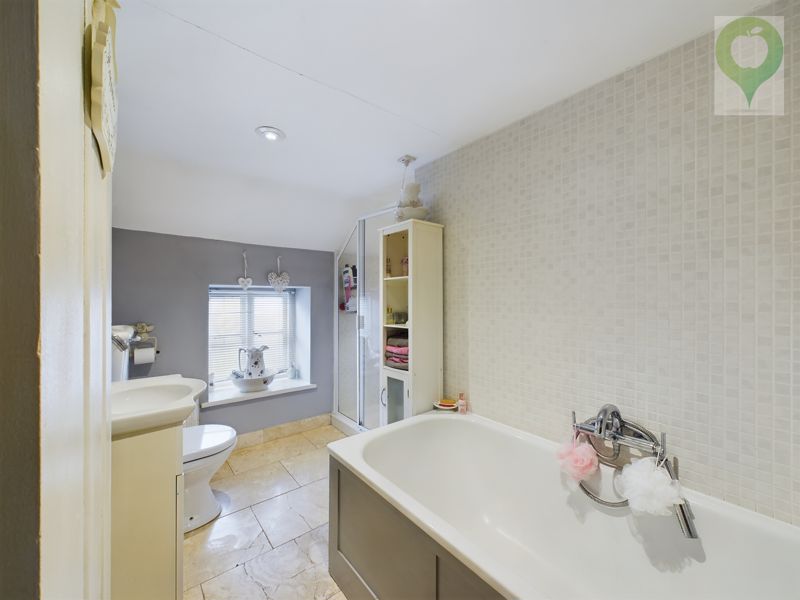 4 bed cottage for sale in North Street, Martock  - Property Image 26