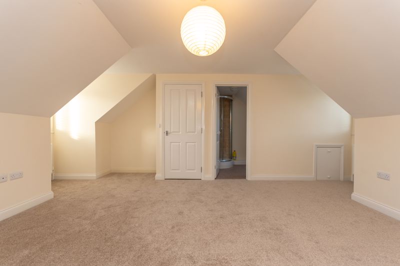 3 bed to rent in North Street, South Petherton  - Property Image 18