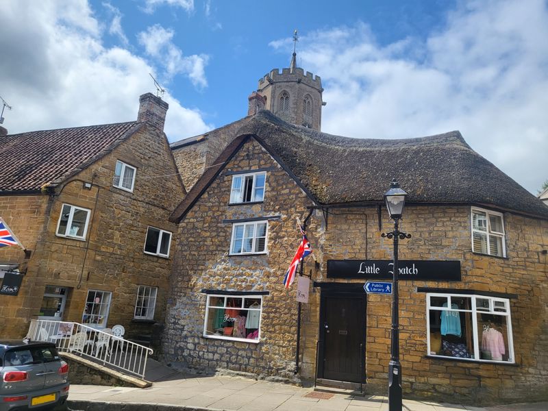2 bed to rent in St. James Street, South Petherton - Property Image 1
