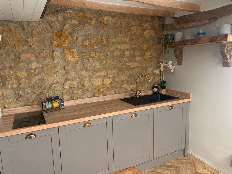 2 bed to rent in St. James Street, South Petherton 1