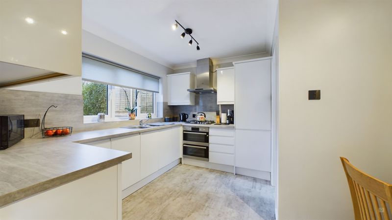 4 bed house for sale in Watercombe Heights, Yeovil 4