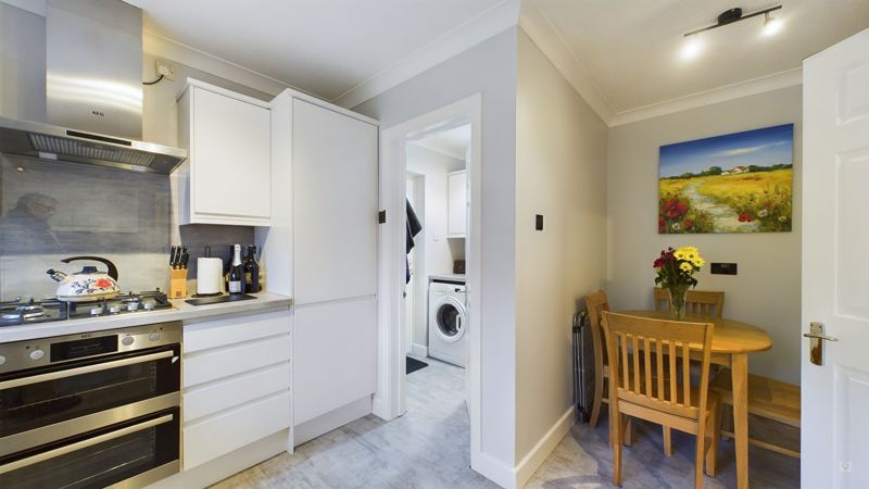 4 bed house for sale in Watercombe Heights, Yeovil 5