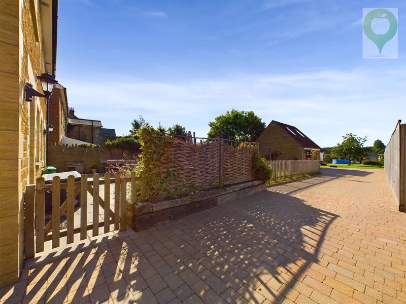 4 bed cottage for sale in West Street, Stoke-Sub-Hamdon  - Property Image 17