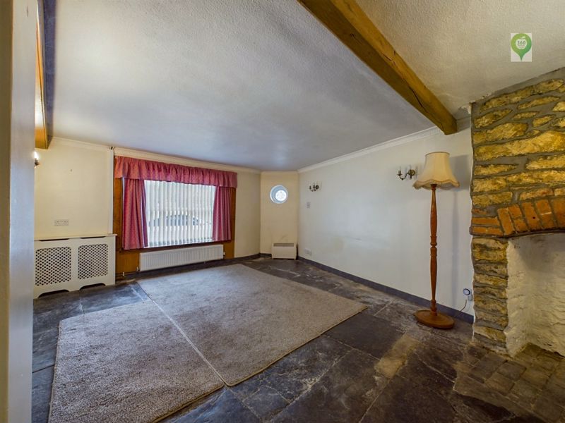 3 bed cottage for sale in West Street, Crewkerne  - Property Image 4