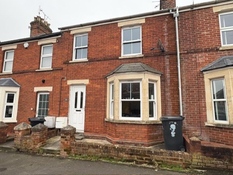 2 bed house to rent in Percy Road, Yeovil  - Property Image 1