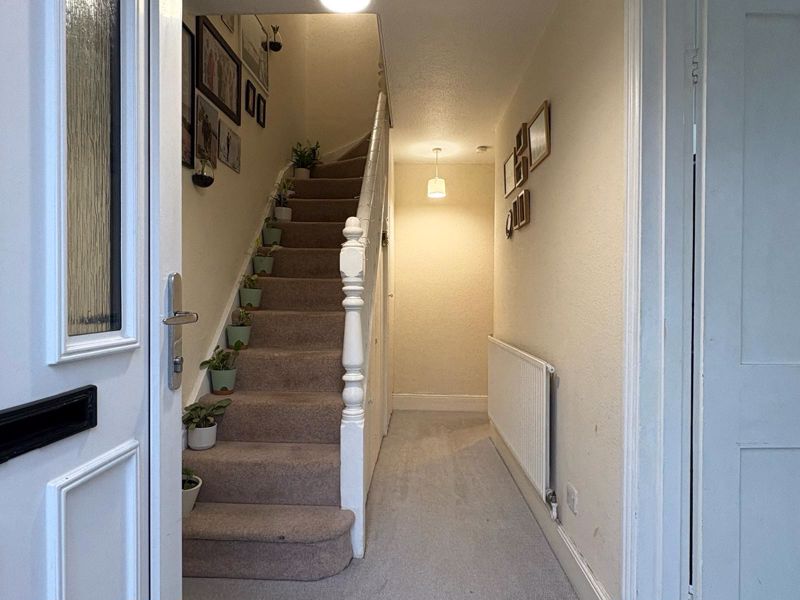 2 bed house to rent in Percy Road, Yeovil  - Property Image 2