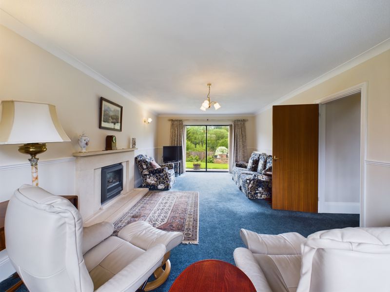 4 bed house for sale in Redgate Park, Crewkerne 4