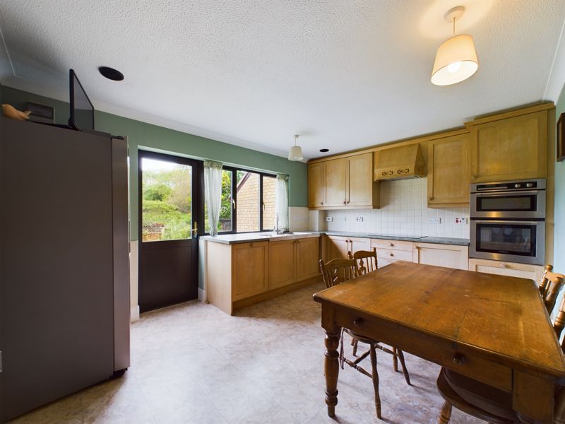 4 bed house for sale in Redgate Park, Crewkerne  - Property Image 8