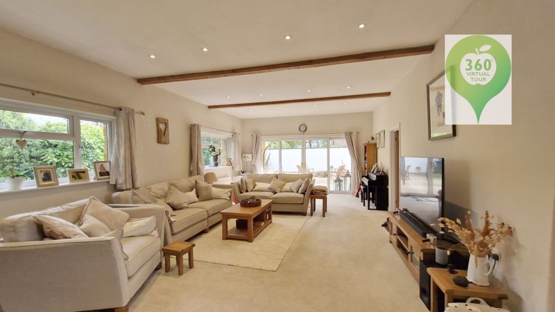 4 bed cottage for sale in Great Street, Norton Sub Hamdon  - Property Image 4