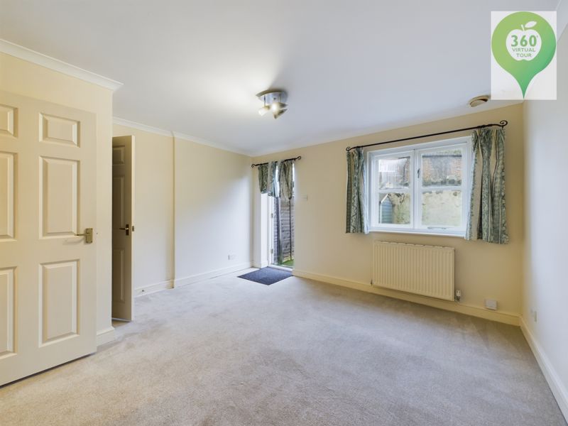 2 bed house for sale in Ivel Gardens, Yeovil  - Property Image 2