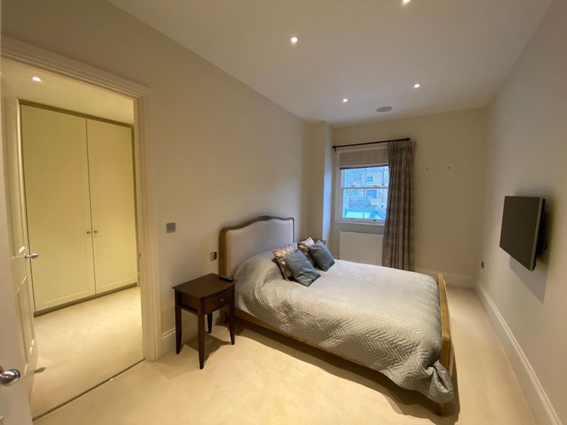 5 bed to rent in Maxwell Road, London  - Property Image 12