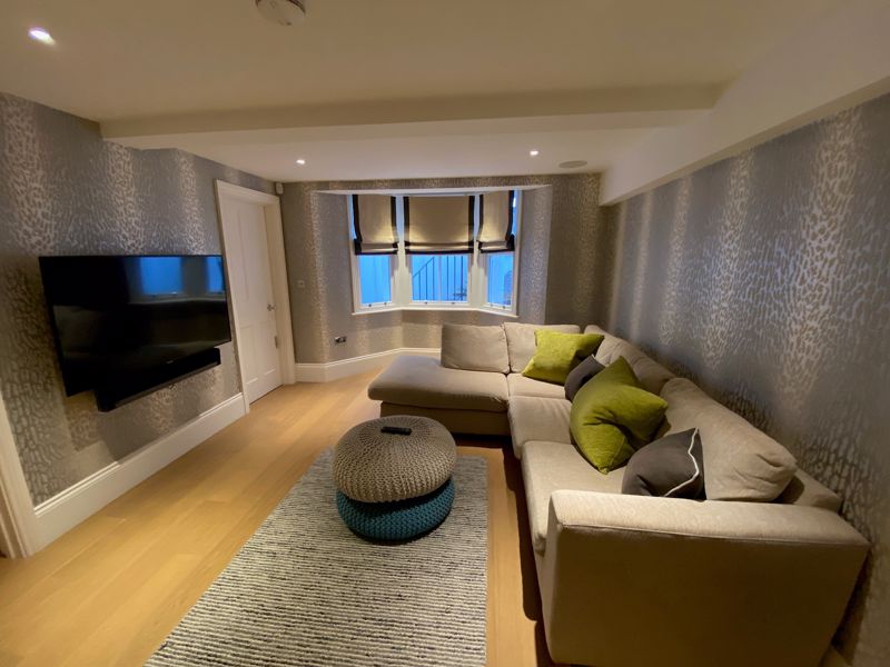 5 bed to rent in Maxwell Road, London 6