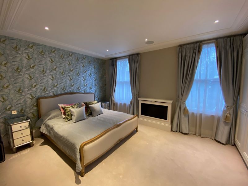 5 bed to rent in Maxwell Road, London 3