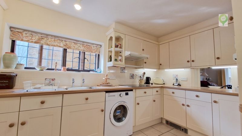 3 bed for sale in Hayes End Manor, South Petherton  - Property Image 17