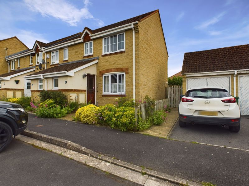 3 bed house for sale in Hills Orchard, Martock  - Property Image 1