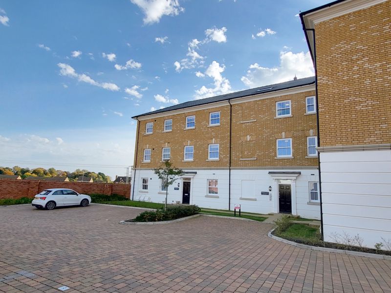 3 bed for sale in Shepherd Court, Yeovil  - Property Image 14