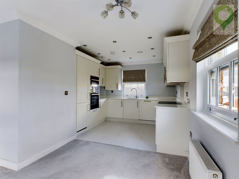3 bed for sale in Shepherd Court, Yeovil  - Property Image 4